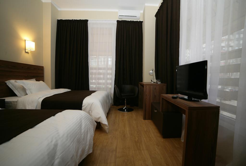 Basilon Hotel Tiflis Oda fotoğraf