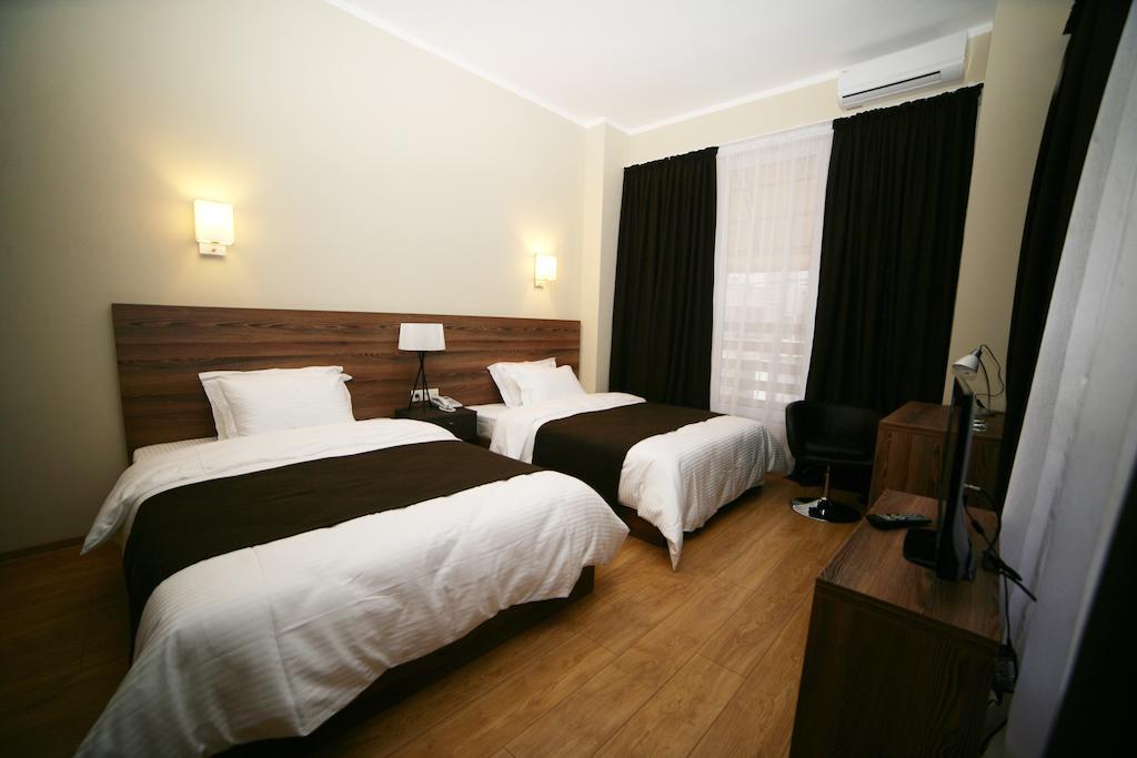 Basilon Hotel Tiflis Oda fotoğraf
